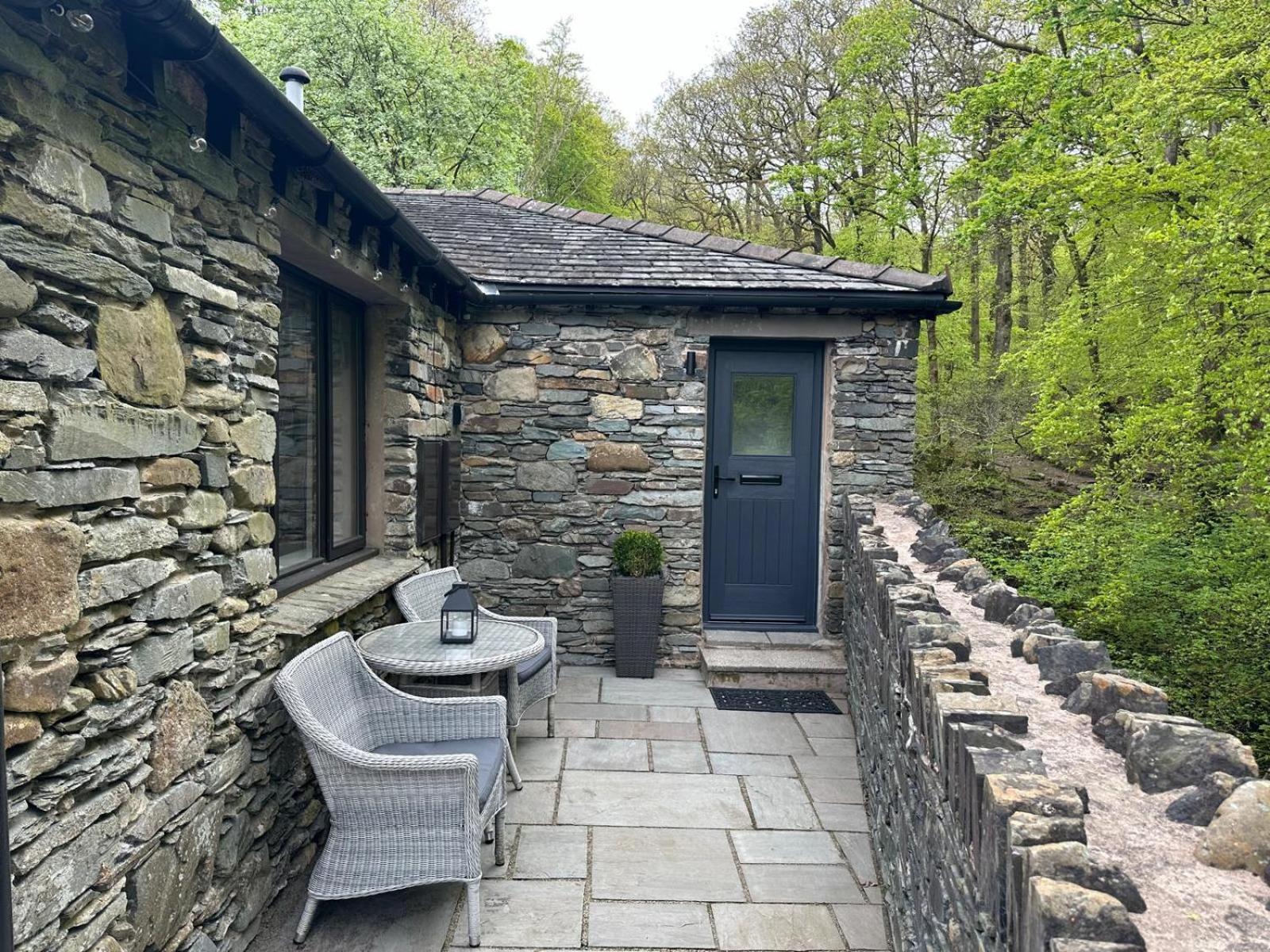 Spacious Property With Waterfall View By Letmestay Ambleside Extérieur photo